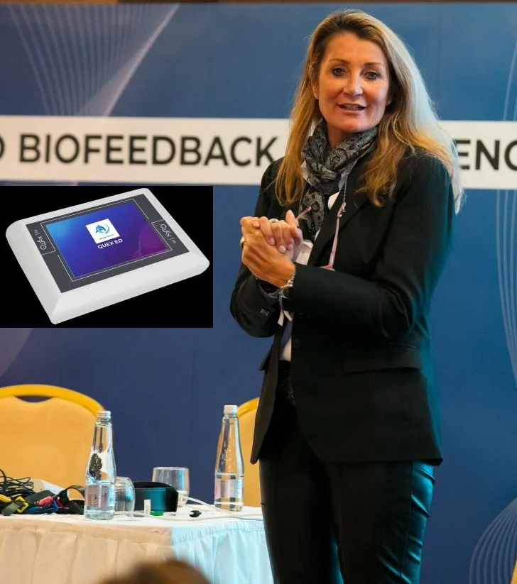 Stephanie Heiliger bei der Arbeit mit dem Biofeedback-System